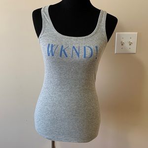 EUC Gray Old Navy Fitted Tank “WKND!”